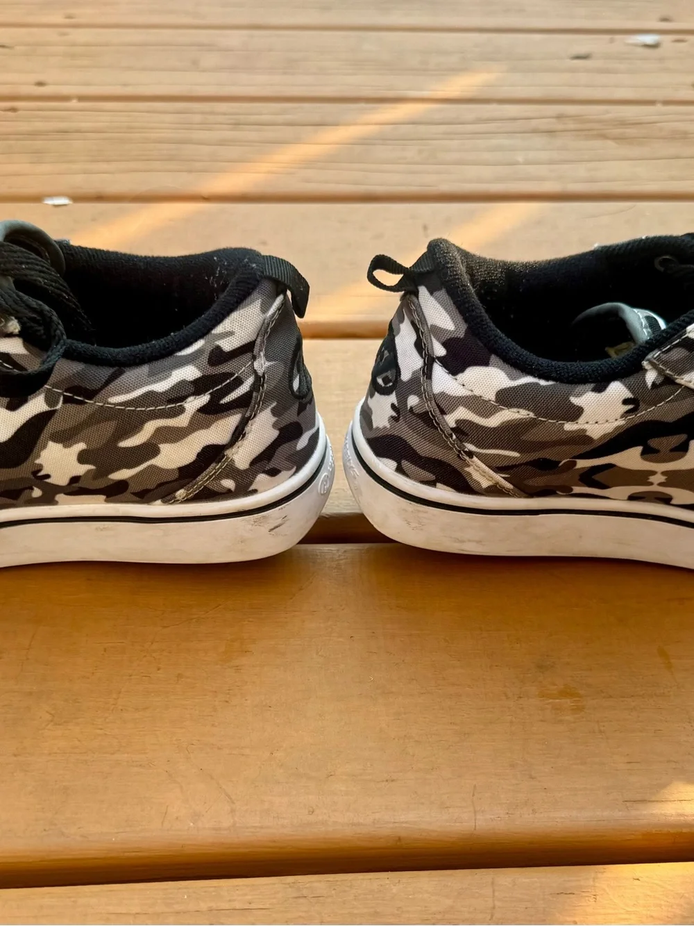 Heelys Pro 20 Prints Charcoal Camo Roller Skate Shoes Youth Size 3